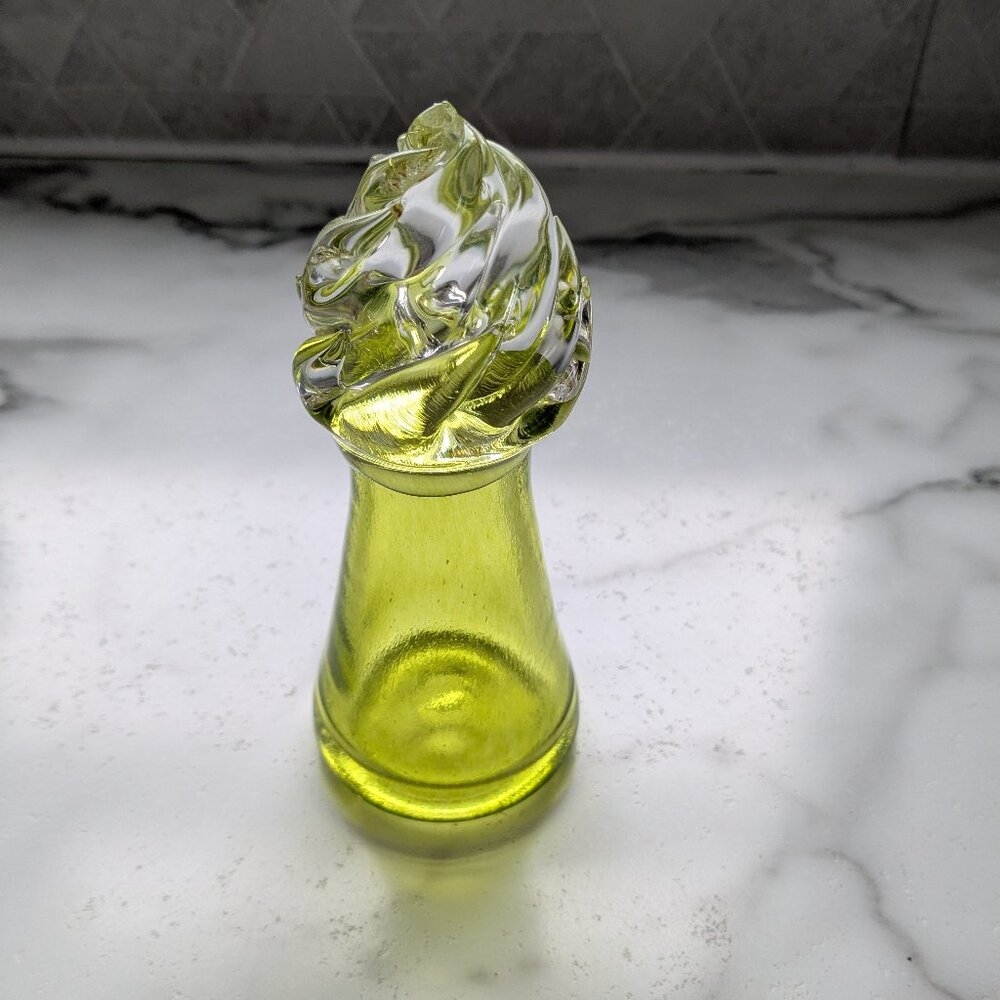 🇨🇦 Studio Art Glass Citrus Squeezer by Annie Michaud